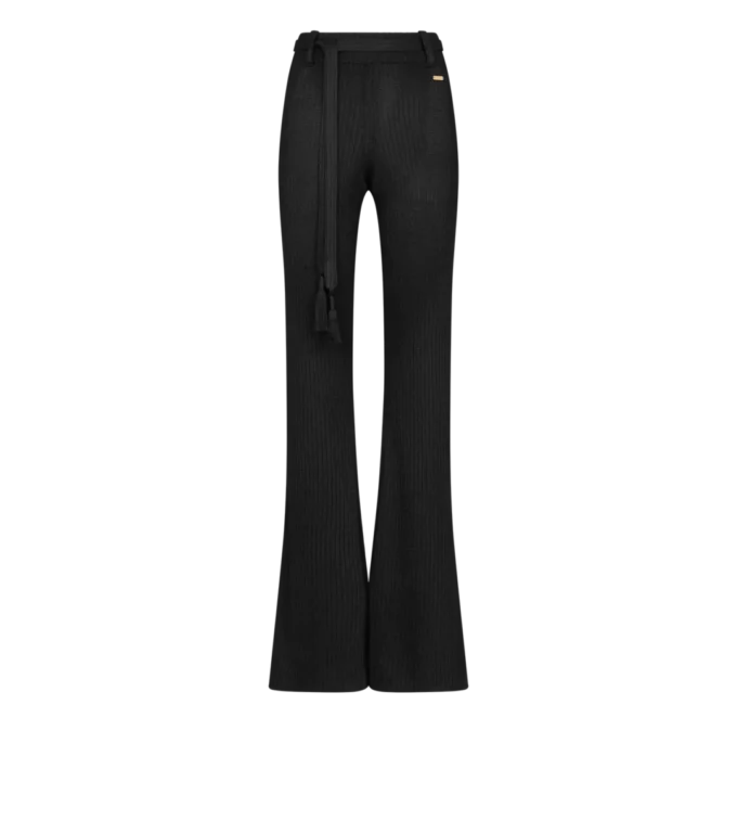 フレアパンツ